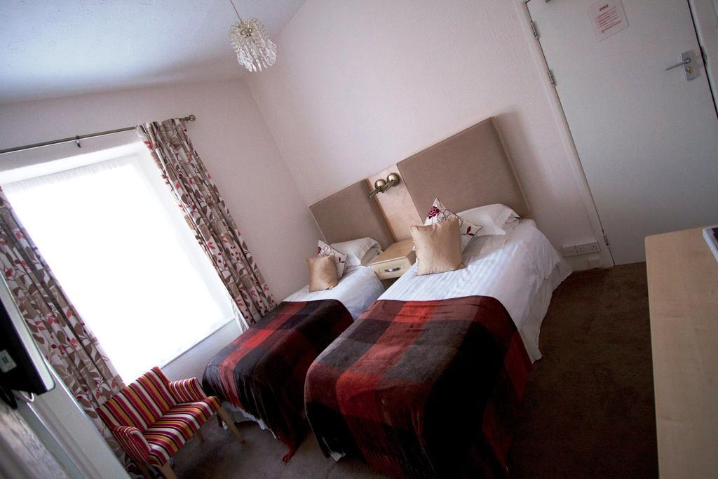 Park View Townhouse Hotel Falmouth Room photo